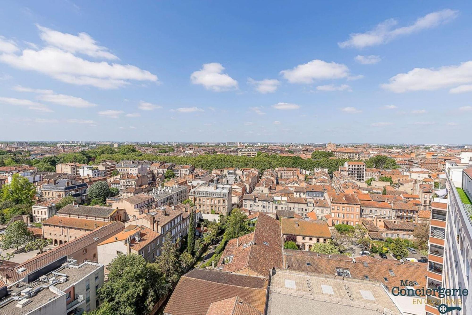 Montaudran Place Dupuy - Vue Panoramique -Metro Toulouse Exterior photo